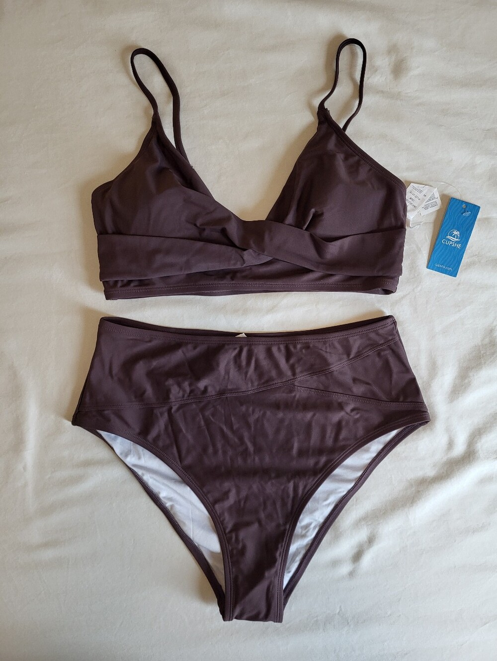 Cupshe Marsala V-neck Twist Mid Cut Bikini Set